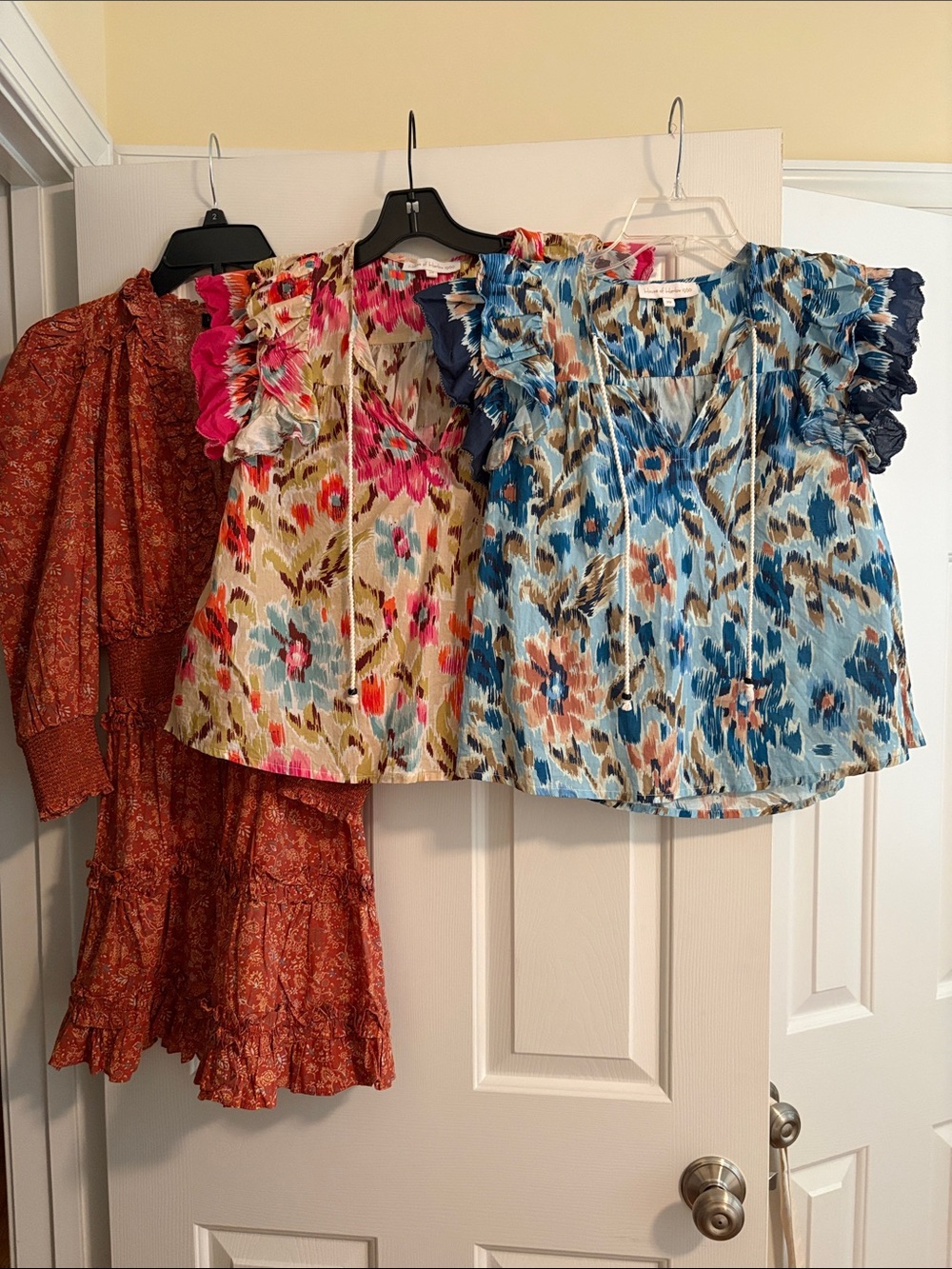House of Harlow - 1 dress and shirts